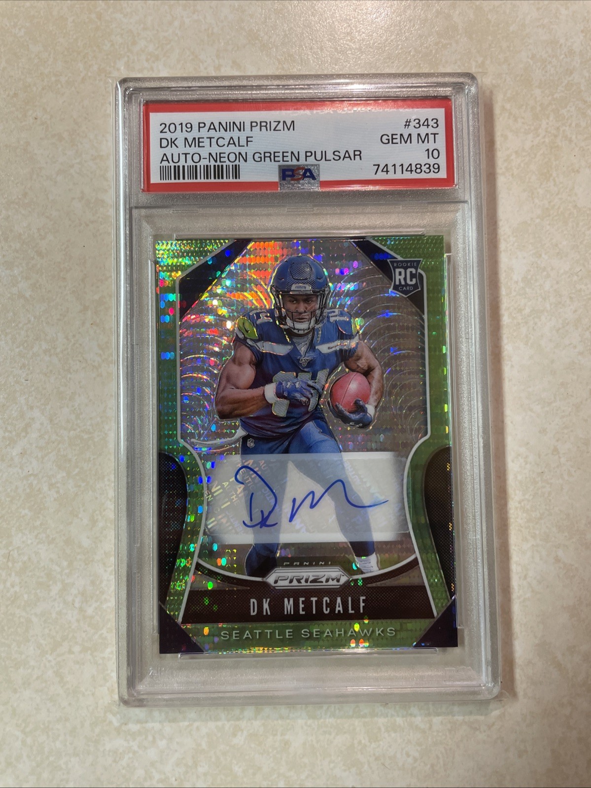 2019 Panini Prizm - DK Metcalf #343 Neon Green Pulsar Prizm Rookie Auto PSA 10