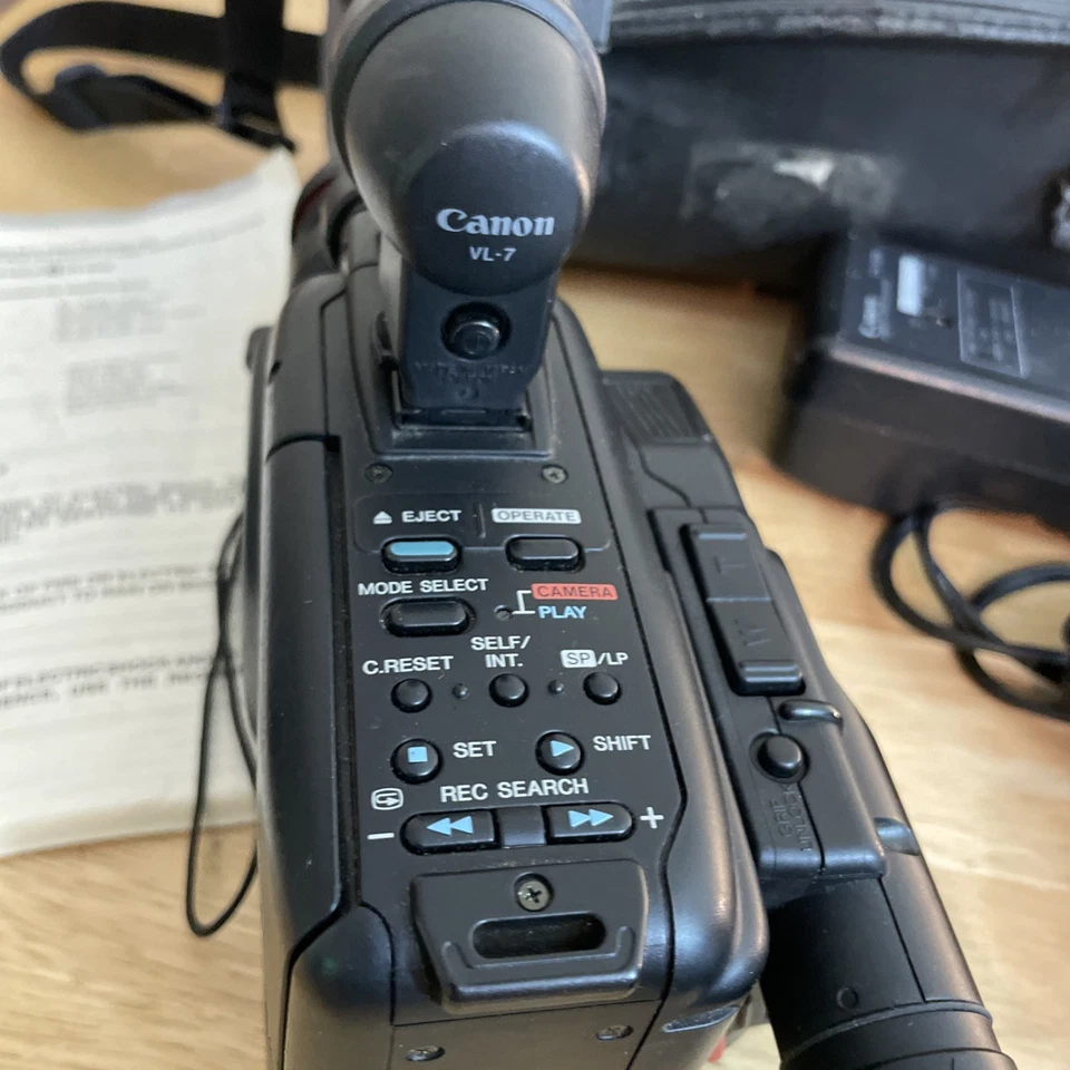 CANON 8mm VIDEO CAMCORDER CANOVISION E60 - Untested - Parts - Image 4 of 4