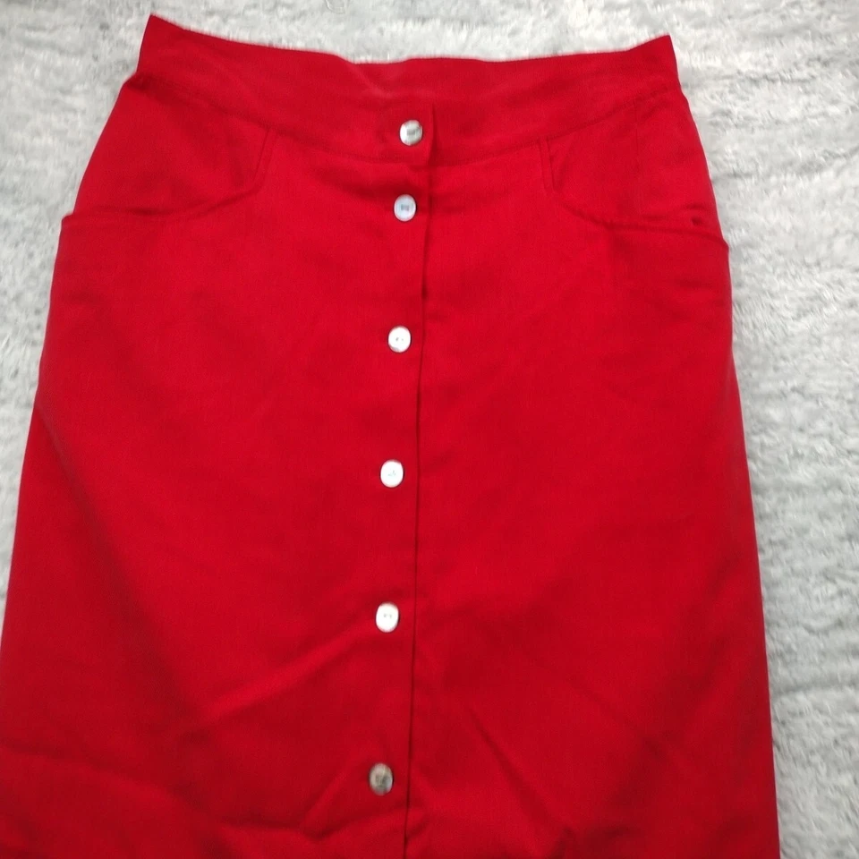 Falda esquinera informal para mujer 10 bolsillos rojos con abertura con botones forrados Foto 4 de 4