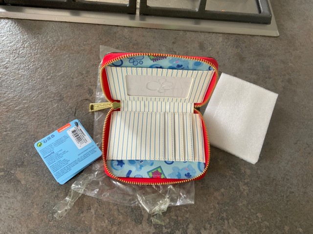 loungefly blues clues wallet