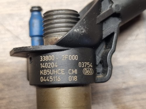 KIA SORENTO MK2 2.2 CRDI FUEL INJECTOR 33800-2F000 - Picture 4 of 7