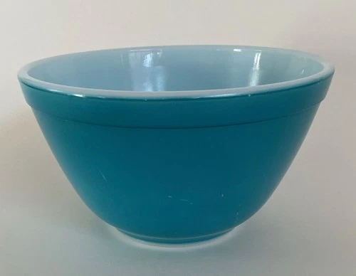 Vintage Pyrex Blue #401 Mixing Bowl 1 1/2 Pint