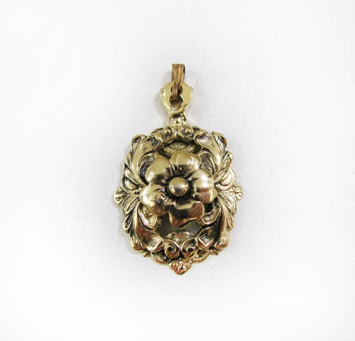 Lovely Vintage Art Nouveau Art Deco Floral Pendant
