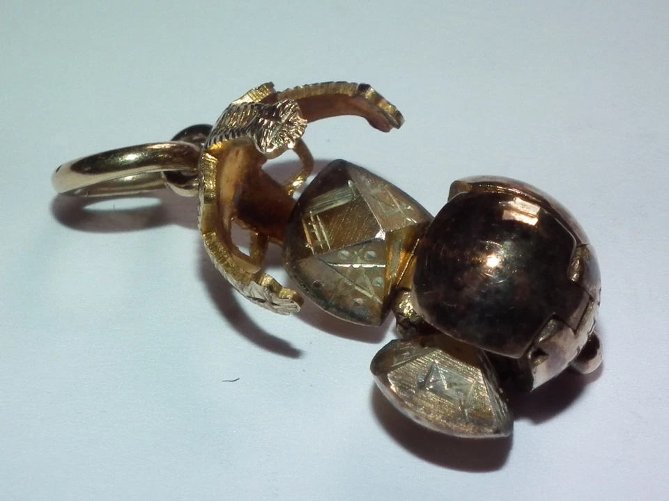 V Scarce Size Vintage English 9ct Gold Freemasons Masonic Ball Cross Pendant - Image 3 of 4