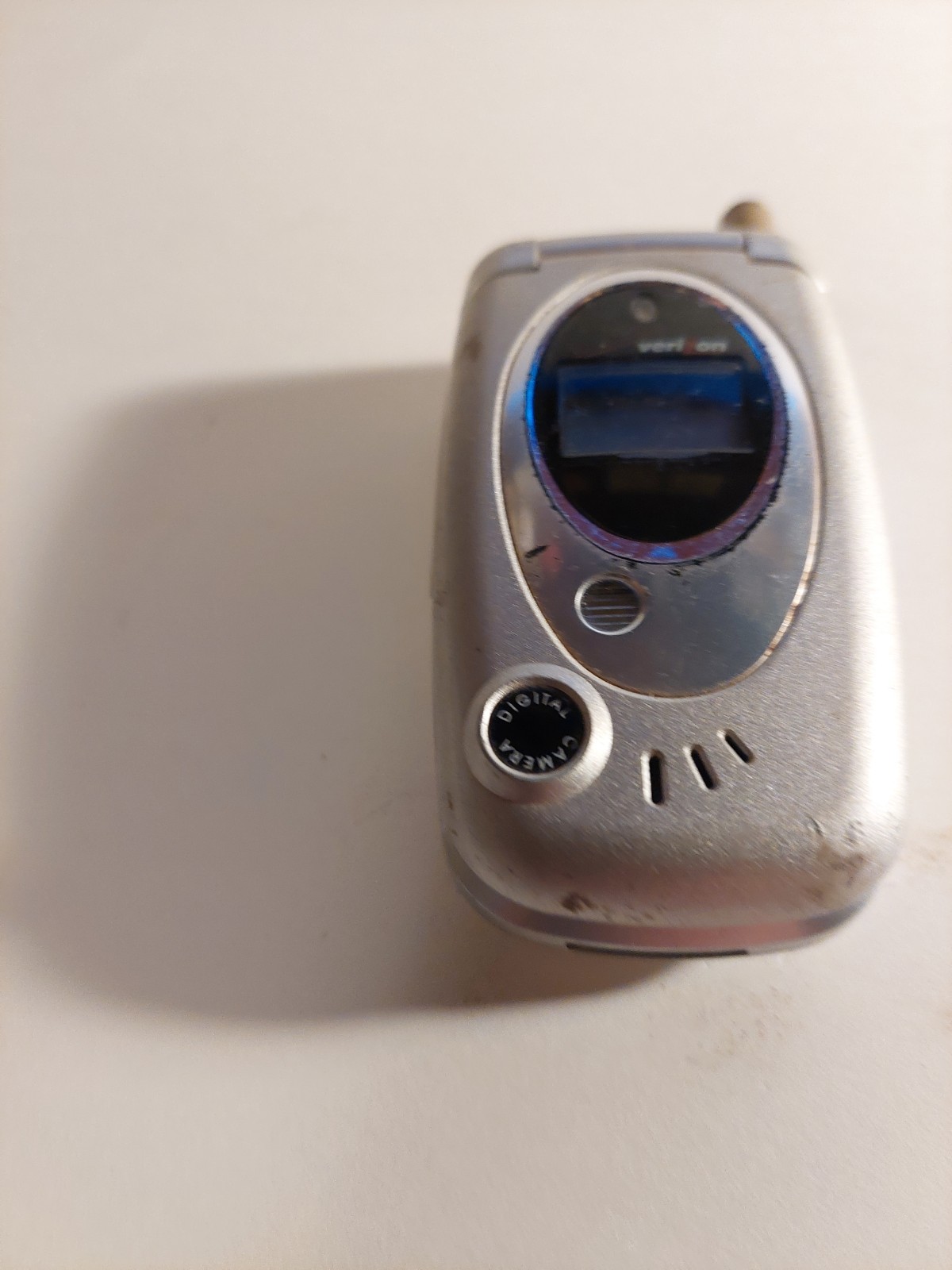 Pantech PN215 Vintage Flip Phone Verizon Untested For Parts 