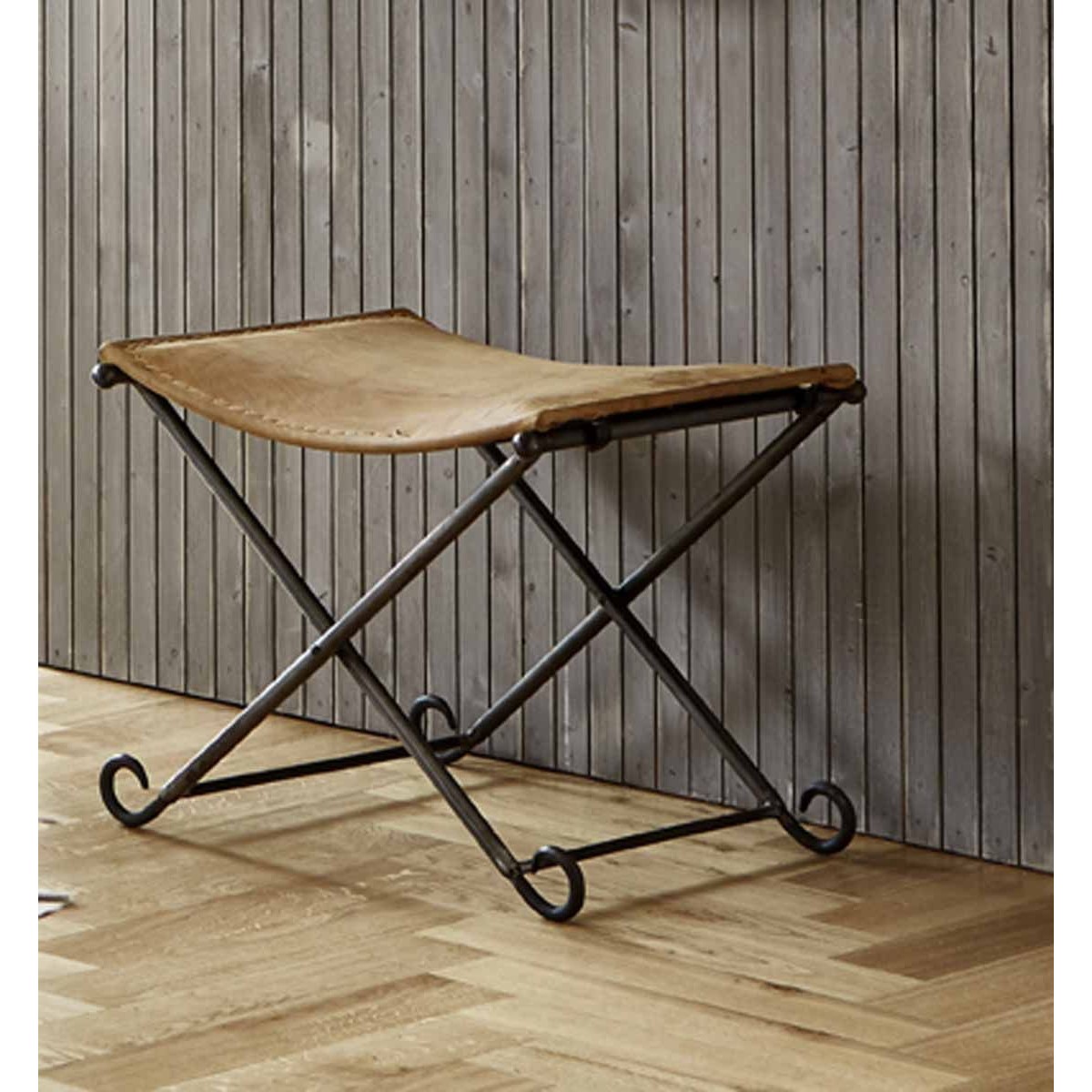 Tabouret pliable en cuir marron Rodéo de 58cm de hauteur