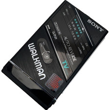 SONY WM-101 Cassette/Radio Walkman in working condition