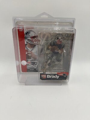 2002 Tom Brady Rookie Snow Base Variant McFarlane w/Summary New England Patriots