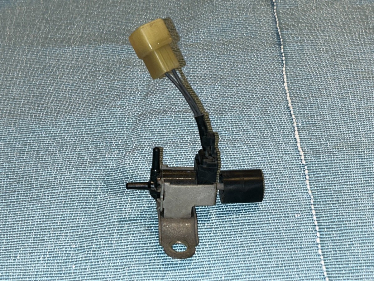 79-81 Toyota Supra MK1 Celica Vacuum Switching Valve 084600-3280