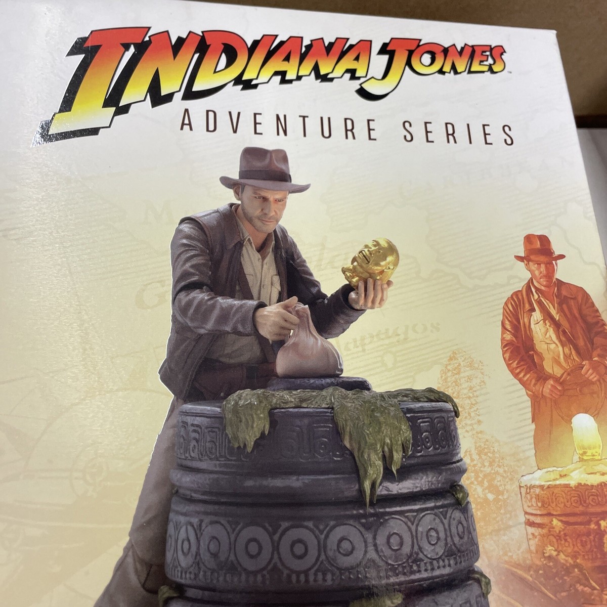 インディアナ・ジョーンズ テンプルエスケープ フィギュア Hasbro Indiana Jones Adventure Series - Indiana Jones