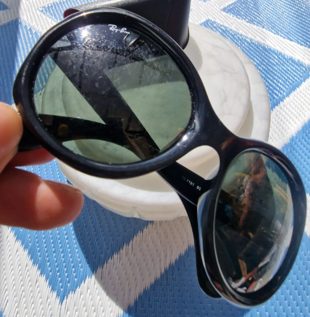 Ray Ban ' RB 4191 601/71  ' Polished Black/Green Oval Sunglasses Italy ***RARE image 10