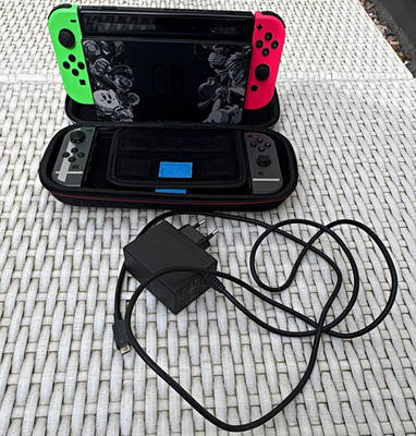 Nintendo Switch 32GB Super Smash Bros Edition