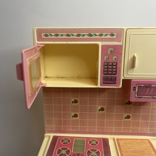 Vintage 1987 Barbie Kitchen and Refrigerator With Accessories. - Picture 20 of 24