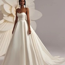 Floor Length Sweetheart A-Line Long Tail Backless Wedding Dresses Bridal Gowns