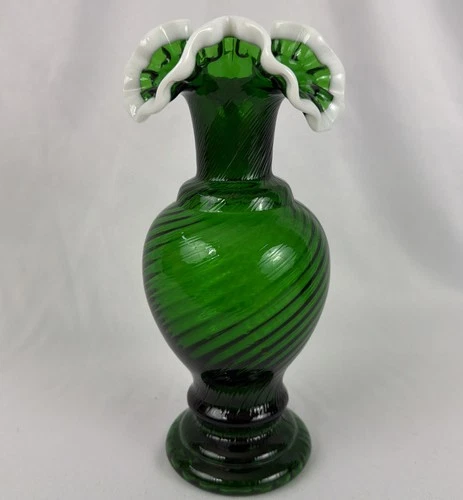 Vintage 1950’s Fenton Emerald Green Snow Crest Spiral Optic Vase 9.5”