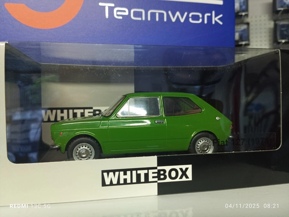 FIAT 127 1971 GREEN 1:24 Whitebox Auto Stradali Modellino Nuovo - Immagine 3 di 3