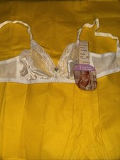 Vintage Maidenform Arabesque Bra White Lace Deadstock NWT Size 32C Style 3518