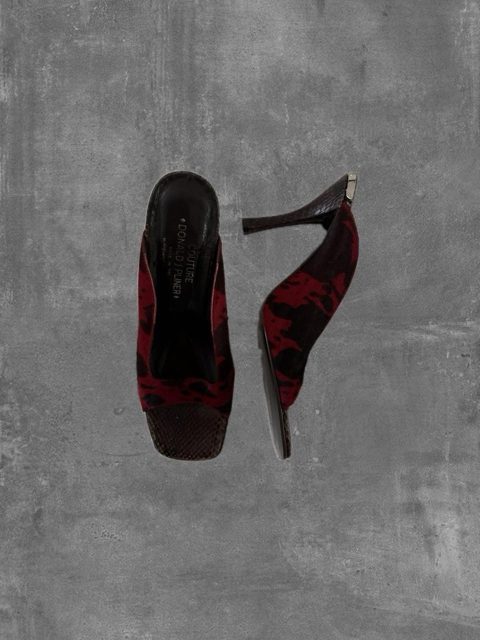 Early 2000s DONALD PLINER Pumps