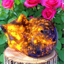 Natural Yooperlite Cat Handmade Carved Statue Flame Stone UV Reactive Ornament