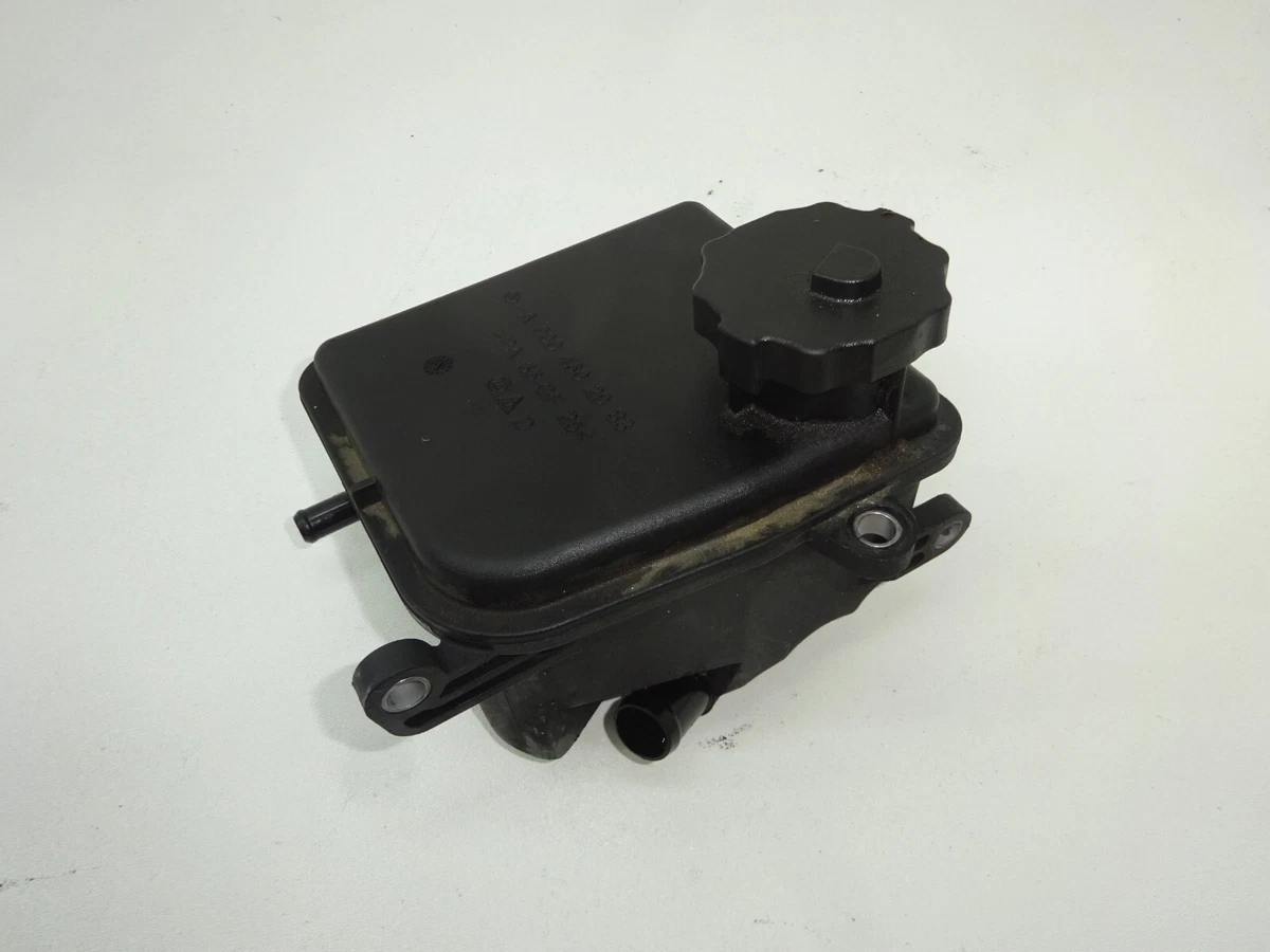 12-14 Mercedes C250 W204 Power Steering Pump Reservoir A0004602983 