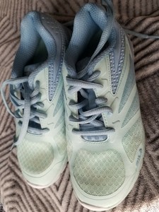 girls tennis shoes size 2