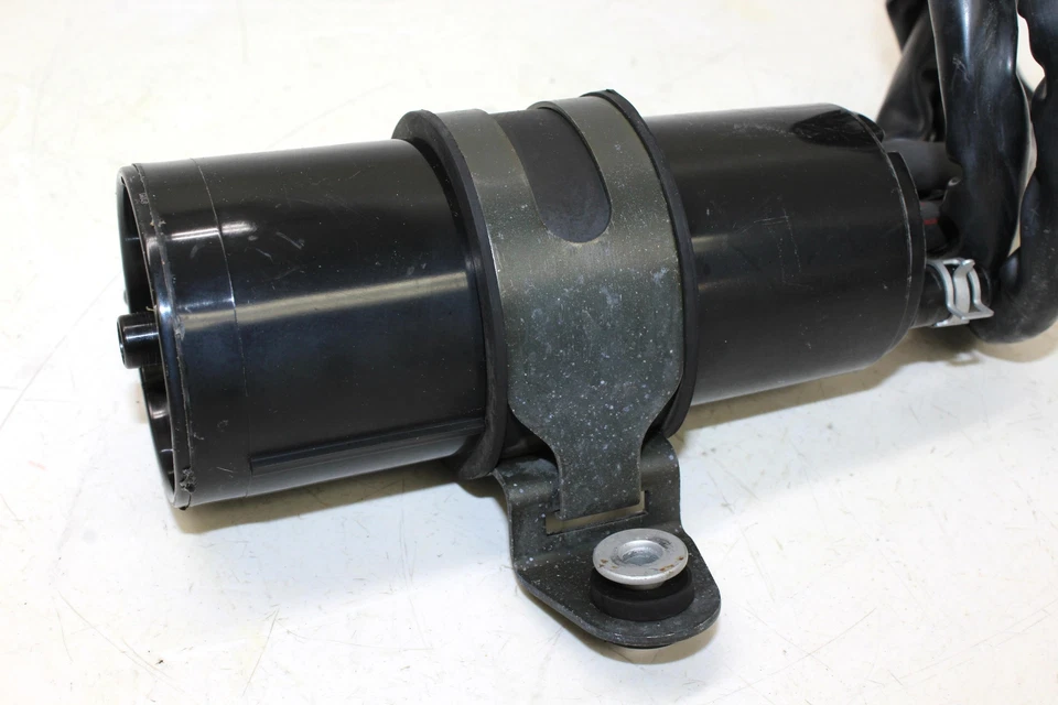 Suzuki GSXR750 2001 bote de emisiones de carbón de vapor evap Foto 2 de 4