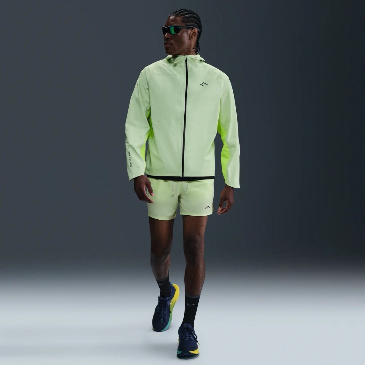 Nike Cosmic Peaks Storm-Fit ADV Running Jacket Barely Volt Sz