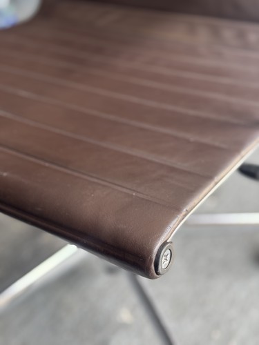 Original Vitra Eames EA117 Braun Leder Chrom Bürostuhl 📦 Lieferung - Bild 6 von 11