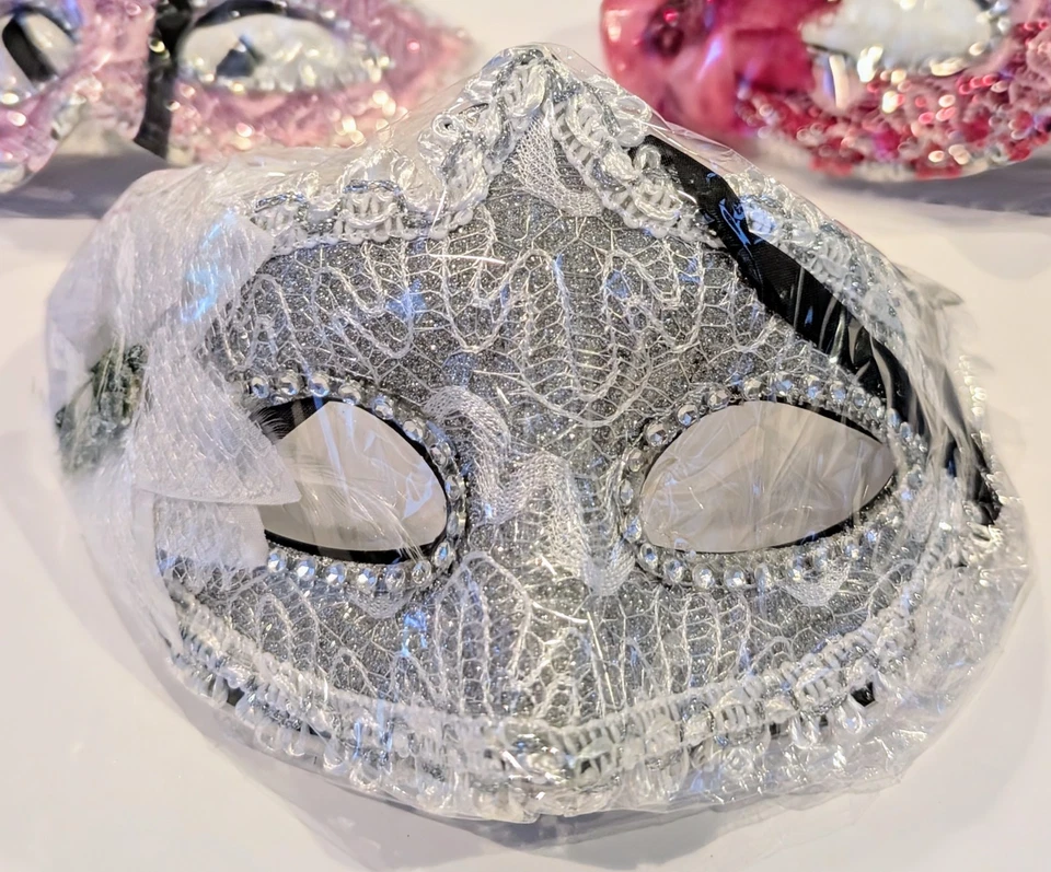 Set/8 Masquerade Masks w/Feathers Party Prom Mardi Gras Halloween Rhinestones - Image 3 of 4