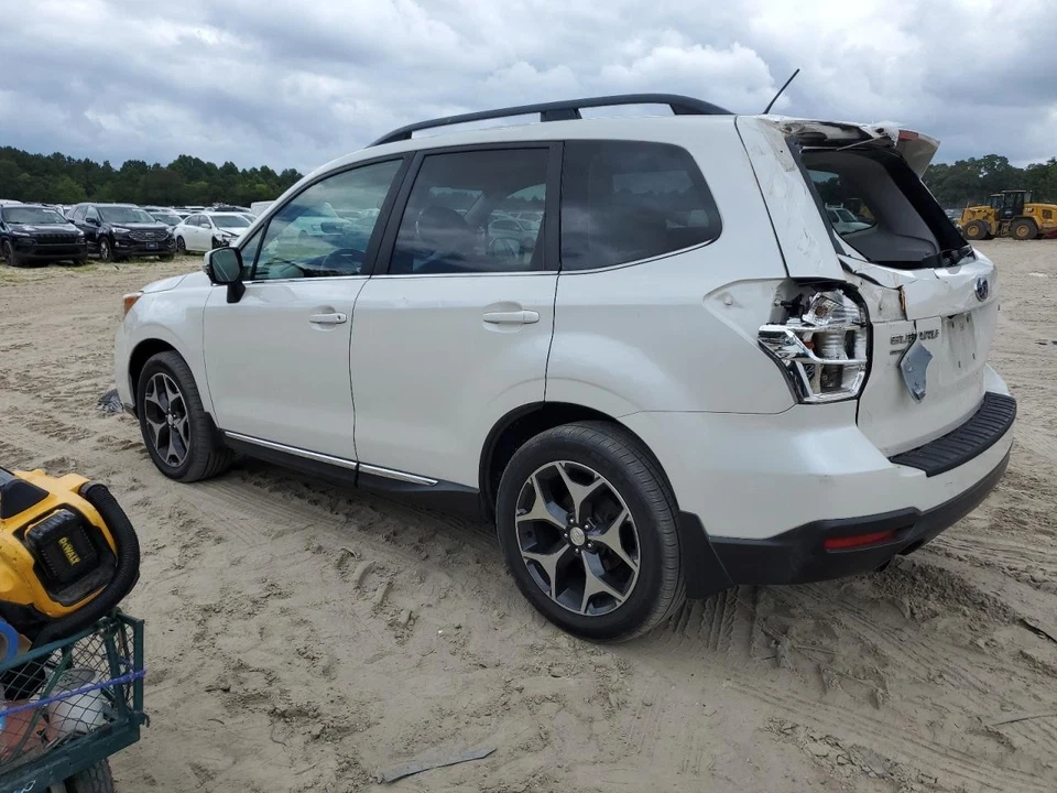 Used Radiator fits: 2015 Subaru Forester 2.0L turbo Grade A Foto 2 de 4
