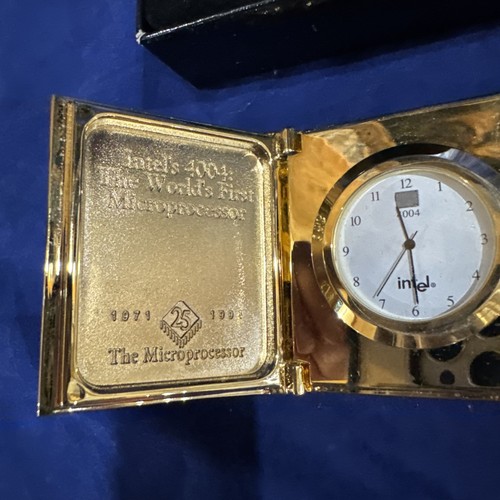 RARE VINTAGE 1996 INTEL ANNIVERSARY CLOCK WITH 4004 CPU CHIP ON WATCH FACE - Afbeelding 5 van 13
