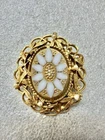 VTG Unsigned FLORENZA inlaid Milk Glass Flower & Seed Pearl Framed Brooch 2”