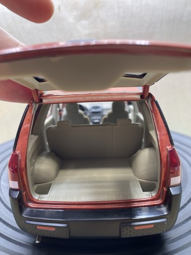 GATE 2001 Diecast Orange Saturn Vue (!!!) 1/18th Model - Picture 10 of 16