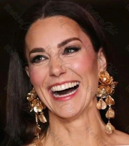 Zara Kate Middleton Kate's Bafta silver cascading flowers big flower earrings - Picture 6 of 7