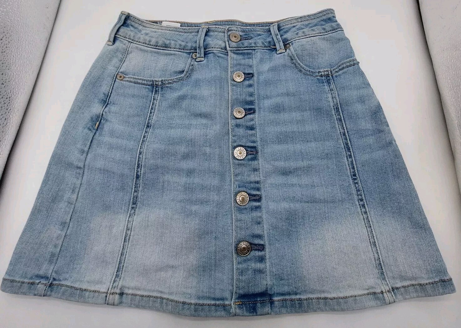 American Eagle High Rise Light Wash Denim Button Up Skirt Size 4