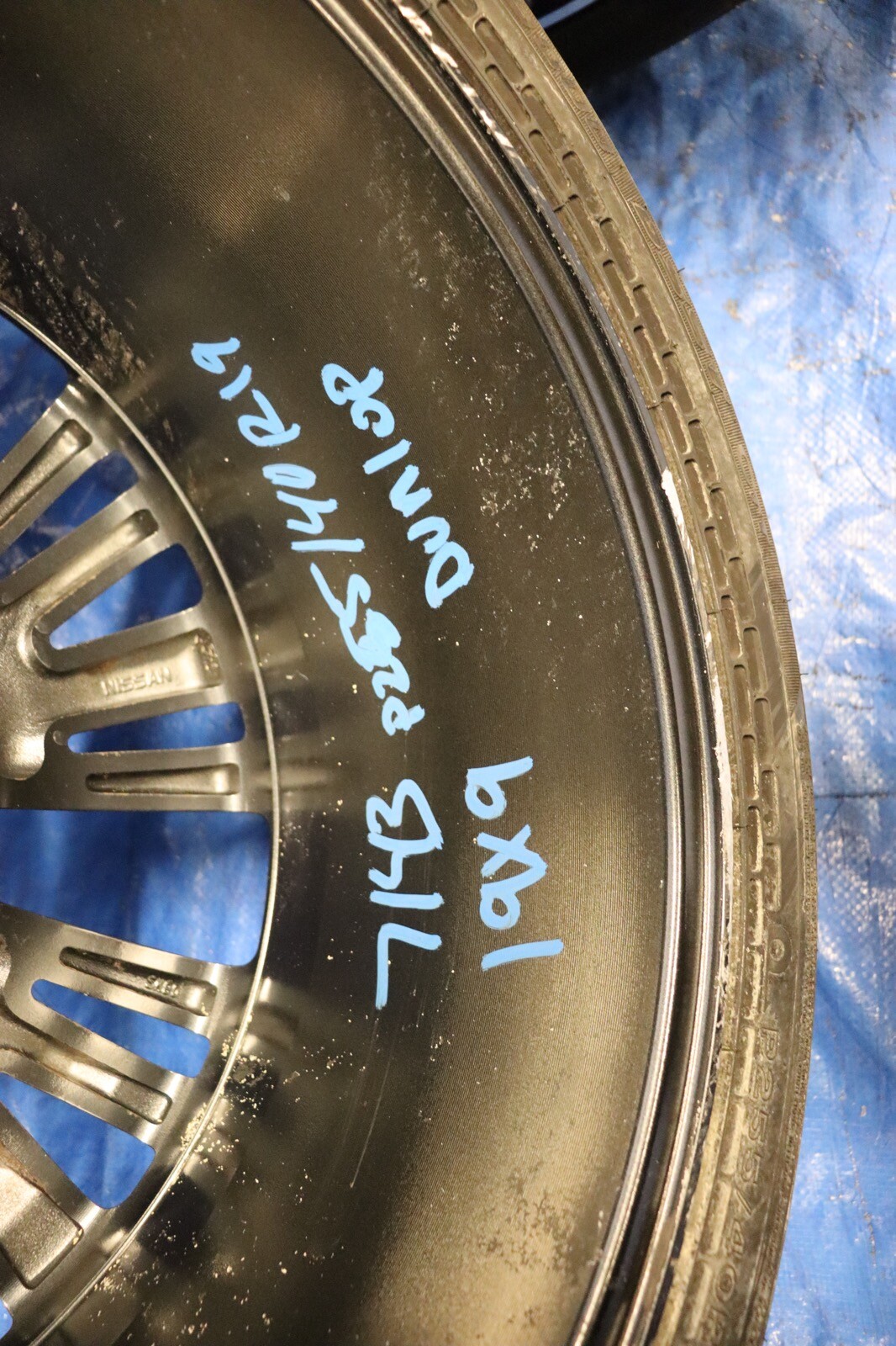 2017 Infiniti Q60 Coupe Base 2.0L OEM Wheel & Tires 19x9 P255/40R19 #7143