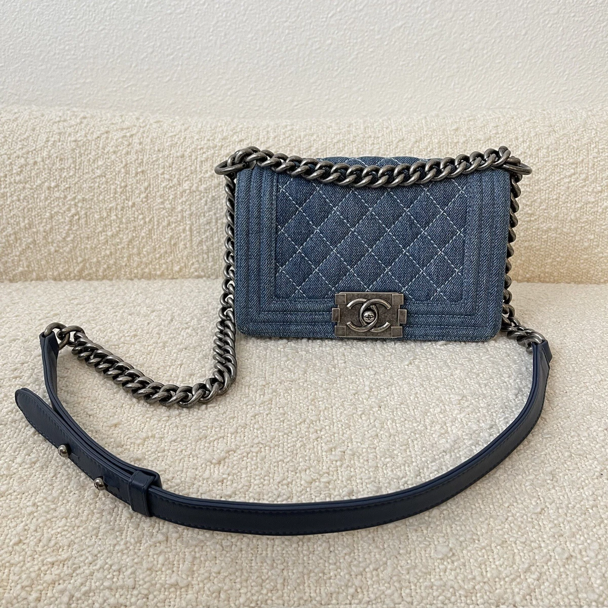 Chanel Pre-owned 2021 Classic Flap Denim Shoulder Bag - Blue