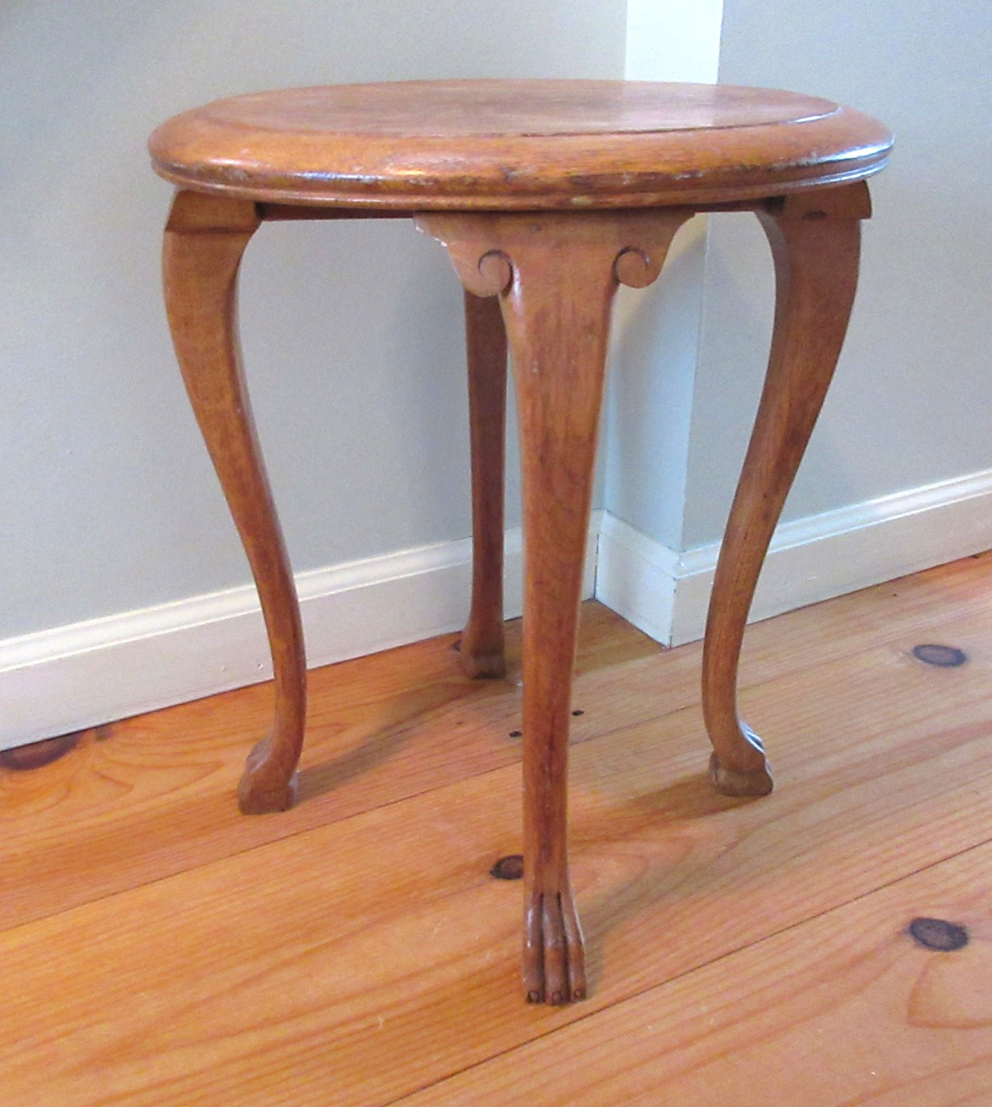 Side Table 18" X 15"