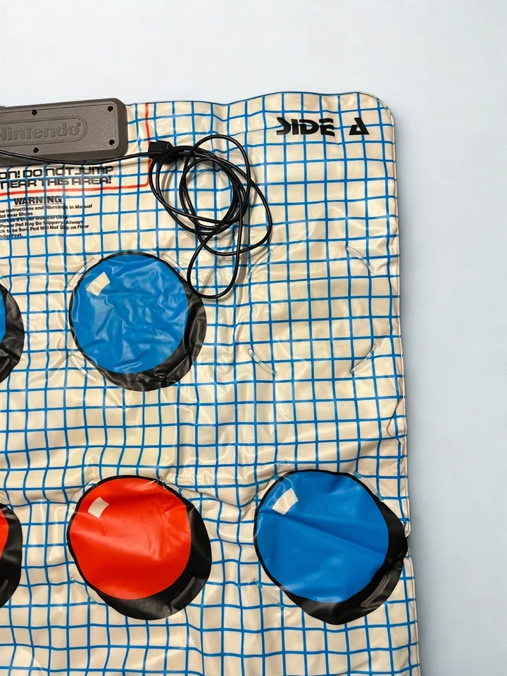 Cartucho Nintendo Mario/Duck Hunt/World Class Track Meet (1988) + Power Pad Foto 3 de 4