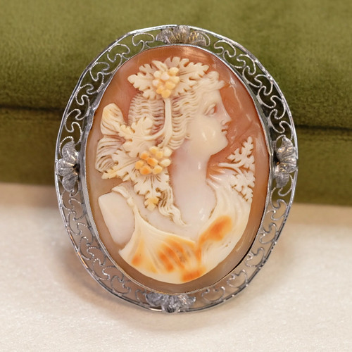 14k Gold Shell Cameo signed RH