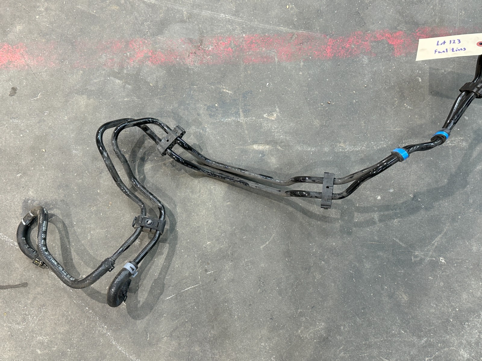 Lamborghini Urus 2018-2024 Fuel line
