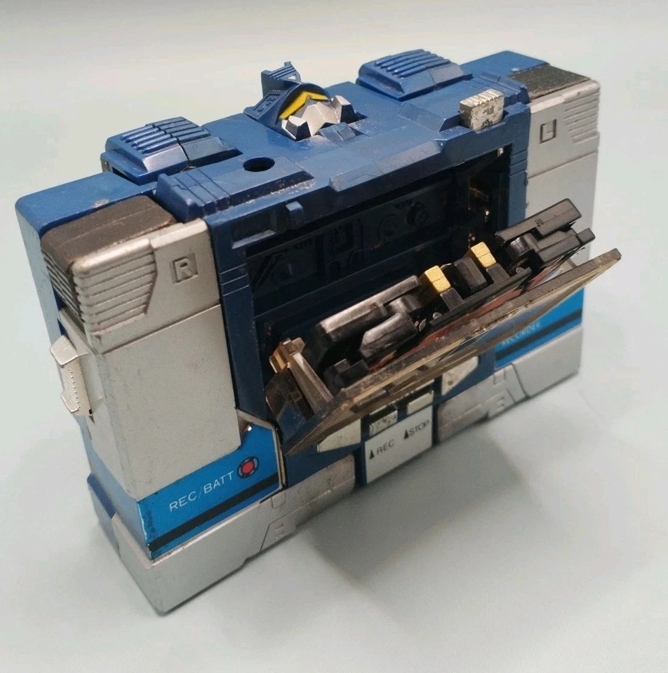 transformers g1 Takara Hasbro - Cassette Man 1983 - Photo 2/4
