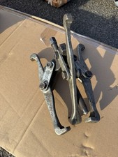 Sykes-Pickavant triple leg