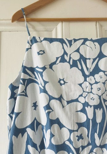 Marimekko X Uniqlo Women’s White Blue Floral Camisole Maxi Dress XL UK 16 EU 44 - Picture 4 of 9