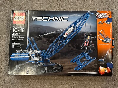 LEGO Technic 42042 Crawler Crane. Used But COMPLETE with Box & Manual.