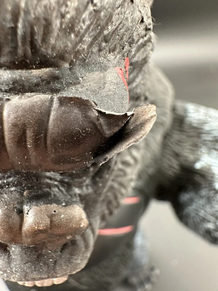 King Kong 2005 Playmates 11" Roaring Action Figure Works - Image 3 of 4