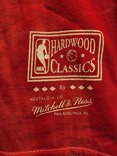 Camiseta Mitchell & Ness roja tie-dye de los Chicago Bulls para hombre talla grande - Imagen 4 de 6