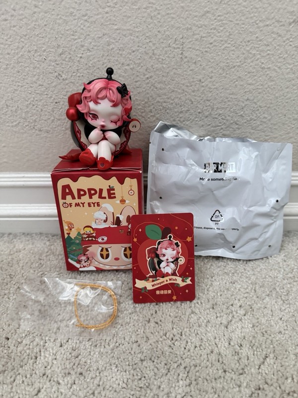 Pop Mart Apple of my eye series SKULLPANDA Figure. Whisper a wish 