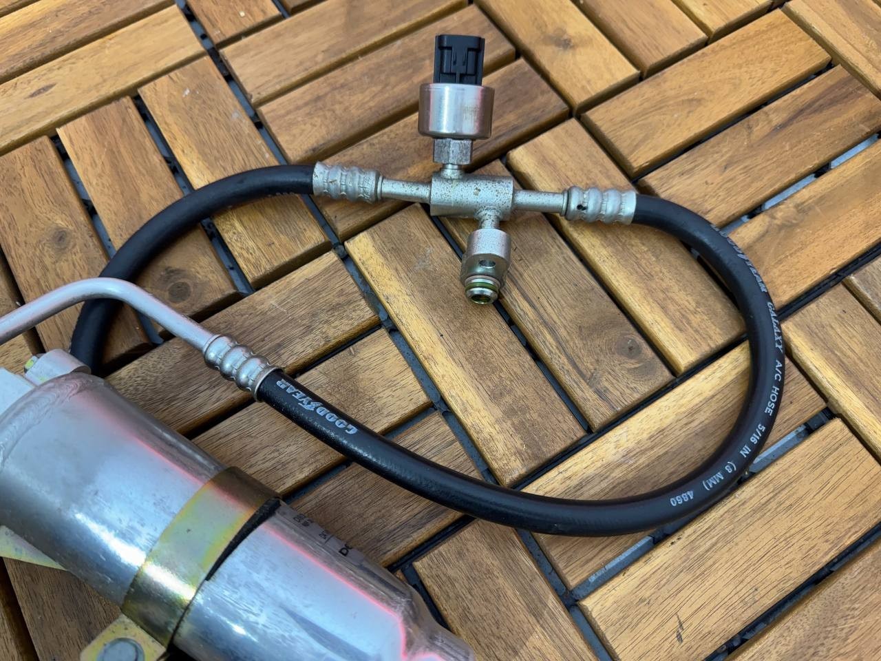Ferrari F430 AC Pressure Switch + Pipe + Gas filter # 65628200