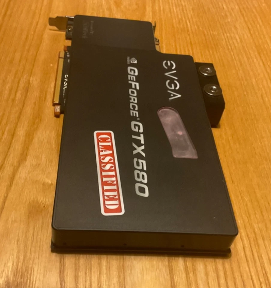 EVGA NVIDIA GTX 580 CLASSIFIED Hydro Copper 3GB GDDR5 PCIe Graphics Card - Image 3 of 4